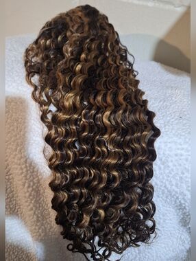 Brown and Blonde Deep Wave Human Hair Blend Wig. 24 Inches. Free Parting